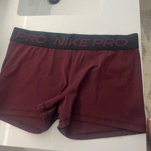 EUC- Nike Pro 3” shorts- Burgundy - XL